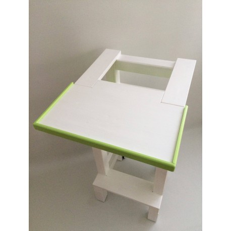 Jídelní stolek na učící věž - barva